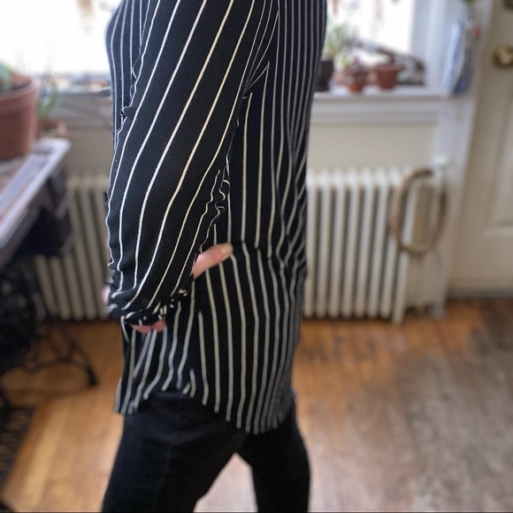 striped tunic. Size L. black and white. EUC. - Picture 4 of 5